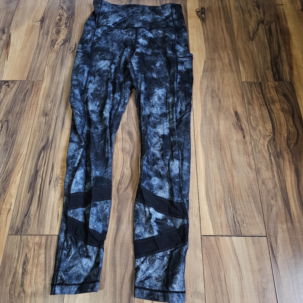 Zyia Stonewashed Mesh Pocket Leggings 7/8 size 2